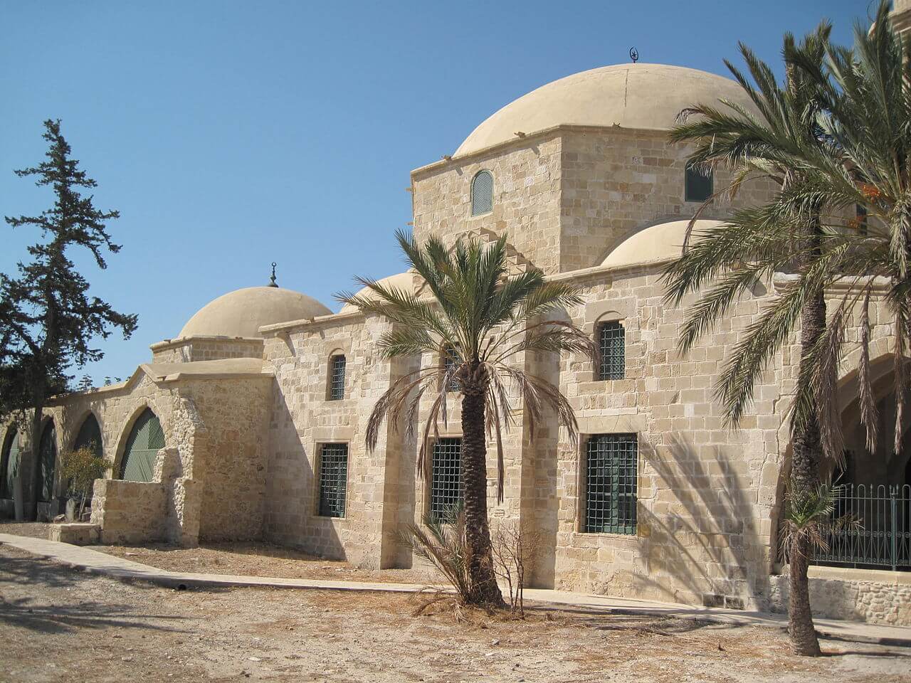 hala-sultan-masjid-cyprus-main