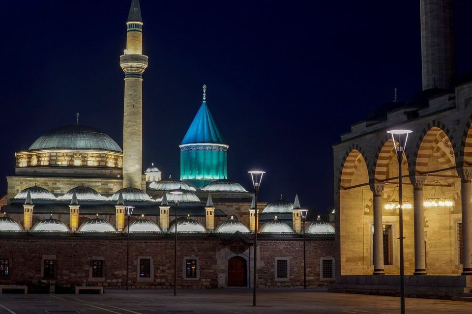 Islam: The Forgotten Aspect of Rumi's Poetry